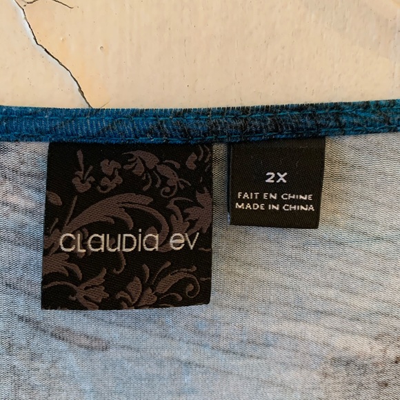 Claudia Ev teal print top Size 2X - Picture 3 of 5